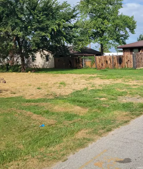 307 S First St, Petersburg, IN 47567