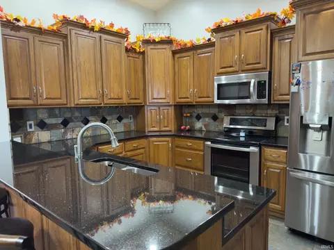 1256 Yoderstrasse, Berne, IN 46711 photo 7