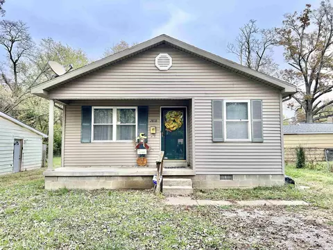 2818 S Villa Dr, Evansville, IN 47714