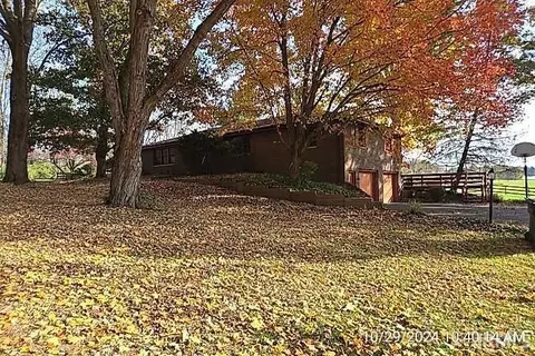 65750 Mulberry Rd, Lakeville, IN 46536