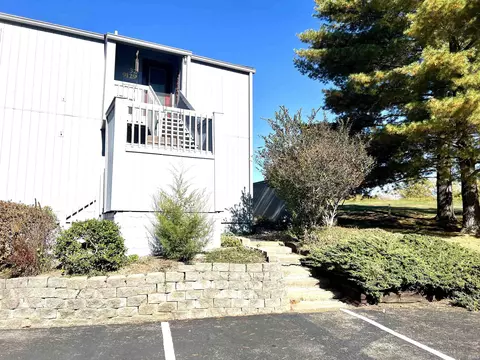 9127 S Pointe Ridge Ln #31, Bloomington, IN 47401