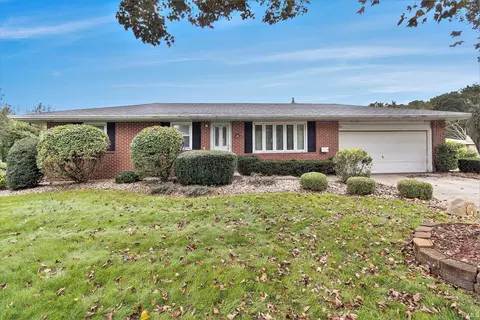 53188 Brookfield Dr, Elkhart, IN 46514