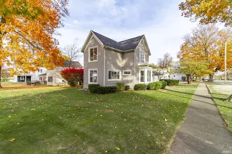 112 W Steuben St, Lagrange, IN 46761 photo 3
