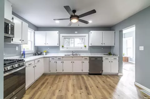 112 W Steuben St, Lagrange, IN 46761 photo 9