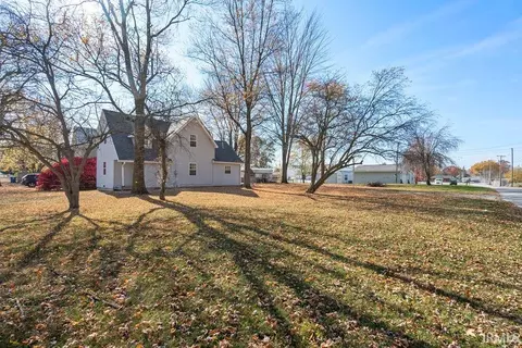 415 N Barclay St, Fairmount, IN 46928 photo 3