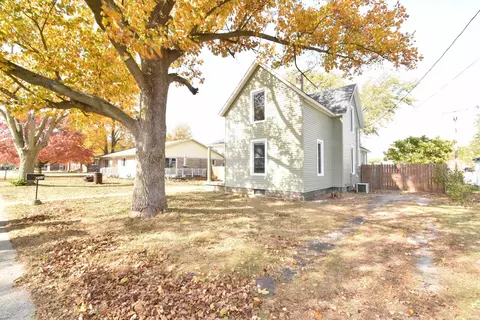 203 E Main St, Fowler, IN 47944 photo 2
