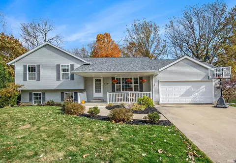 1239 Meadow Ln, Warsaw, IN 46580