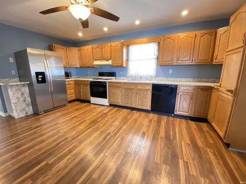 1102 Brook St, Mitchell, IN 47446 photo 3