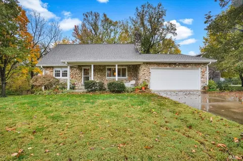 9342 Farmington Dr, Evansville, IN 47712