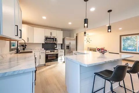 2850 S Brookside Dr, Bloomington, IN 47401 photo 9