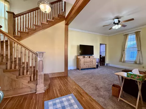 607 E Walnut St, Washington, IN 47501 photo 4