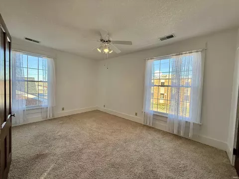 607 E Walnut St, Washington, IN 47501 photo 21