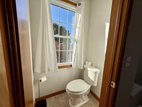 607 E Walnut St, Washington, IN 47501 photo 23