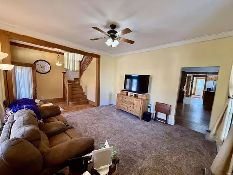 607 E Walnut St, Washington, IN 47501 photo 5
