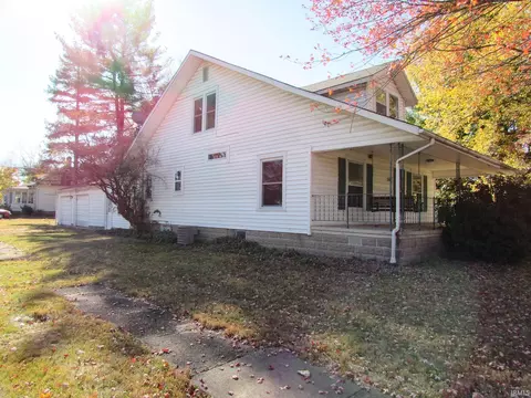 507 E May St, Walton, IN 46994 photo 2