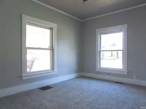 507 E May St, Walton, IN 46994 photo 8