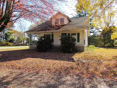 507 E May St, Walton, IN 46994 photo 1