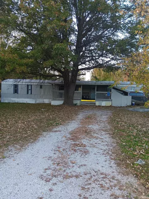 357 N Gentleman Pl, Cloverdale, IN 46120