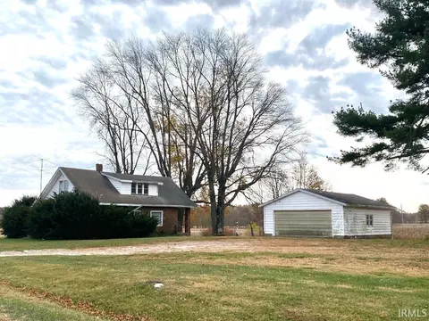 13560 Fiscus Cemetery Rd, Coal City, IN 47427