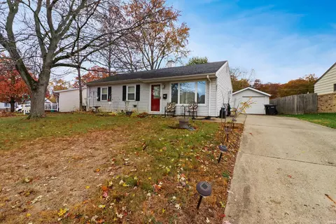 2501 Robinwood Dr, Lafayette, IN 47909
