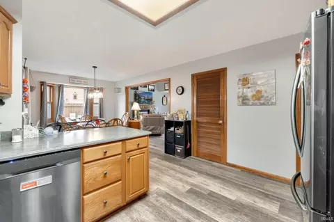 2110 Laforge Ln, Auburn, IN 46706 photo 15
