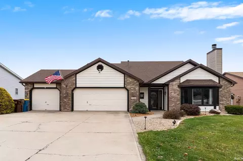 2110 Laforge Ln, Auburn, IN 46706 photo 2