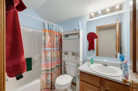 2110 Laforge Ln, Auburn, IN 46706 photo 24