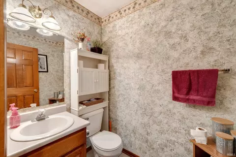 2110 Laforge Ln, Auburn, IN 46706 photo 17