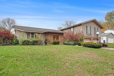 52337 Carriage Hills Dr, South Bend, IN 46635