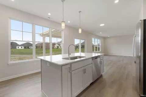 Kitchen - 1237 Mosaic St, Huntertown, IN 46748 photo 2 of 4