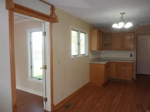 705 N Ivanhoe Dr, Marion, IN 46952 photo 6