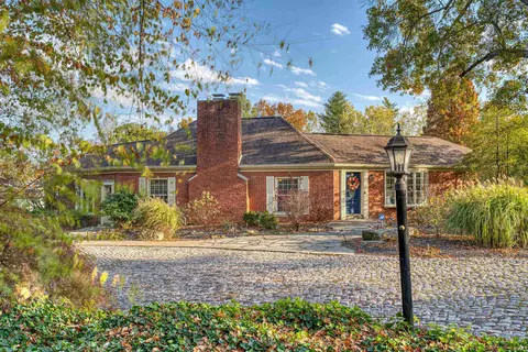 9933 Petersburg Rd, Evansville, IN 47725