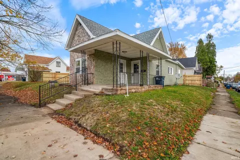 259 S Second St, Frankfort, IN 46041