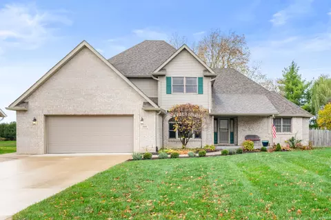 605 S Buckingham Dr, Yorktown, IN 47396