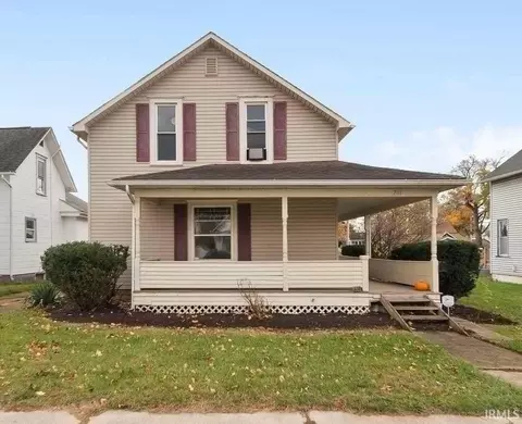 711 E 7th St, Auburn, IN 46706 photo 1