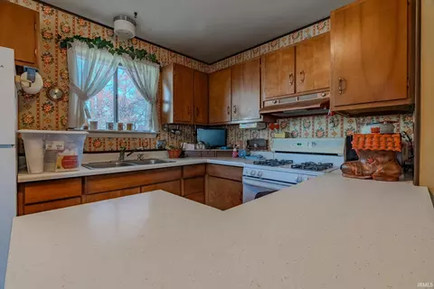 15 Cloverleaf Dr, Wabash, IN 46992 photo 10