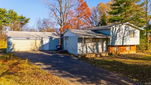 15 Cloverleaf Dr, Wabash, IN 46992 photo 1