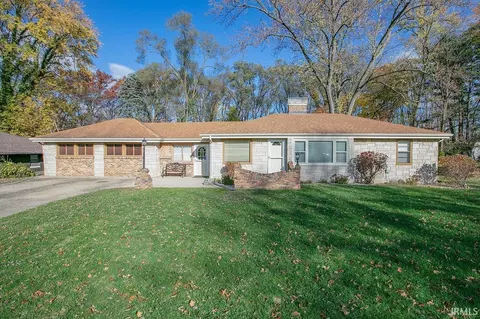 226 North Dr, Elkhart, IN 46514