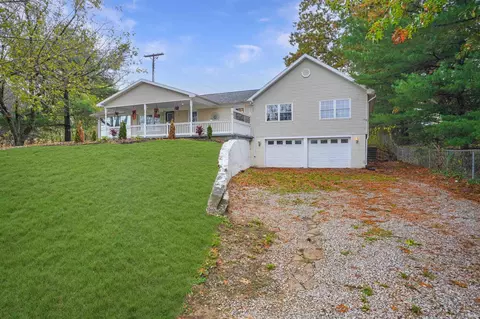 8112 Marx Rd, Evansville, IN 47720