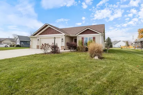 1985 S Troon Rd, Winona Lake, IN 46590