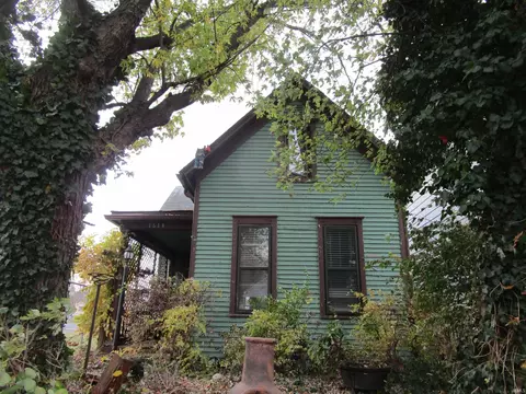 1614 Saint Marys Ave, Fort Wayne, IN 46808