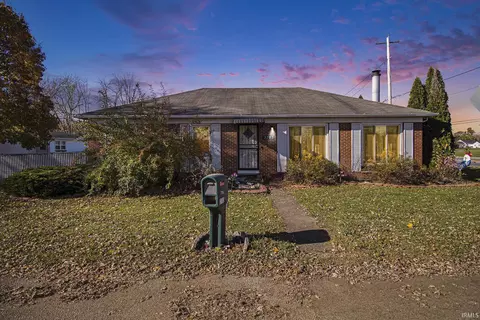 2703 Burr Oak Ave, Elkhart, IN 46517