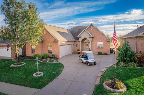 2223 Championship Dr, Evansville, IN 47725