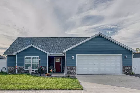 323 Wabash Cir, Chandler, IN 47610