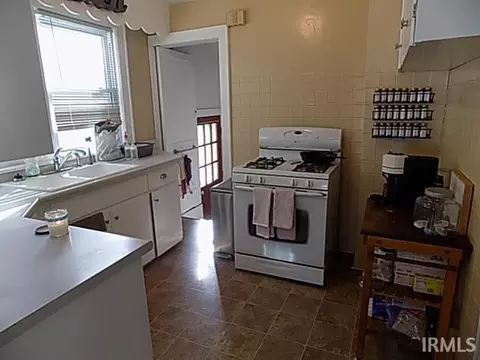 237 Eckman St, South Bend, IN 46614 photo 11