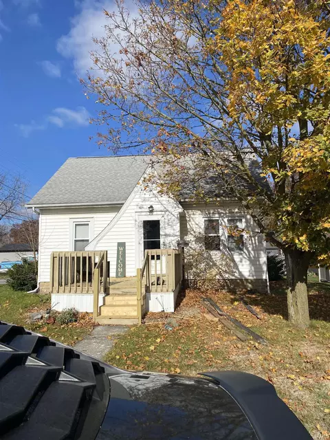 317 Compromise St, Berne, IN 46711