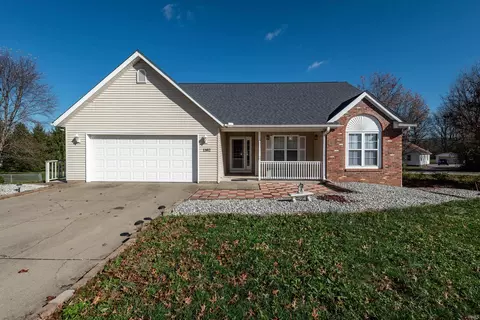 1102 W Yellowwood Ct, Bloomington, IN 47408