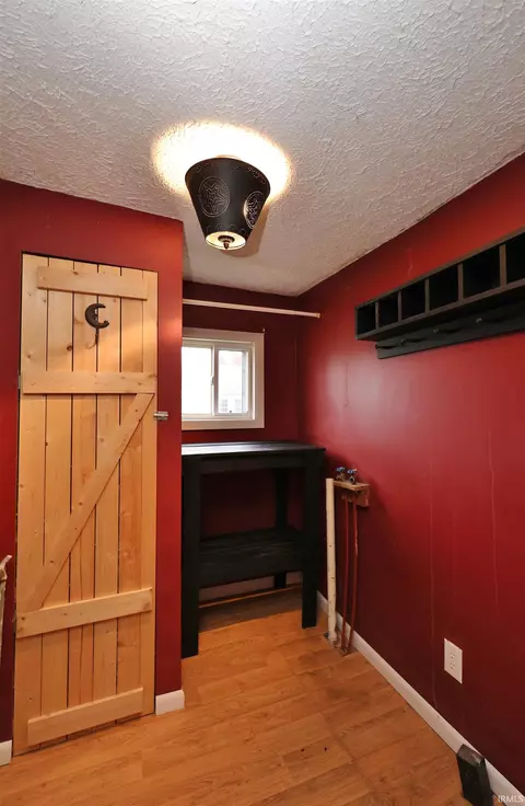 323 E First St, Fairmount, IN 46928 photo 4