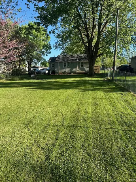 326 E High St, Redkey, IN 47373 photo 5