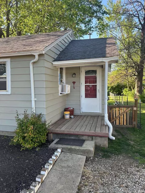 326 E High St, Redkey, IN 47373 photo 9